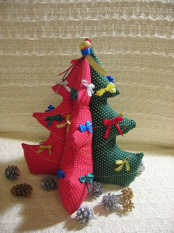 Маленькой ёлочке...