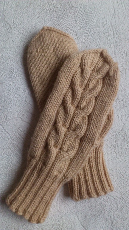 Комплект- шапочка и варежки