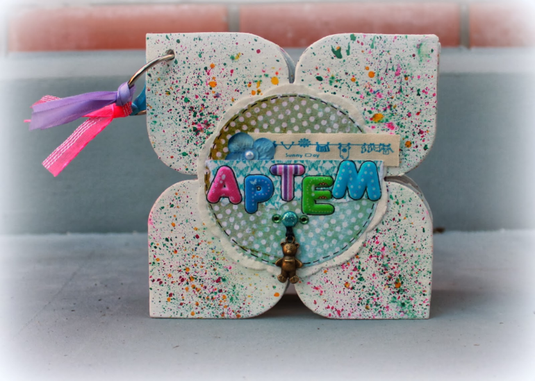 Миник для щекастика :)