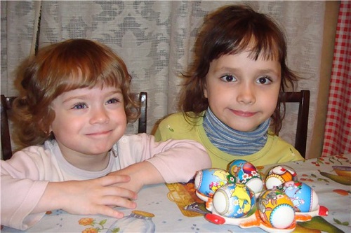 Теперь дома: Ангелина и Таня