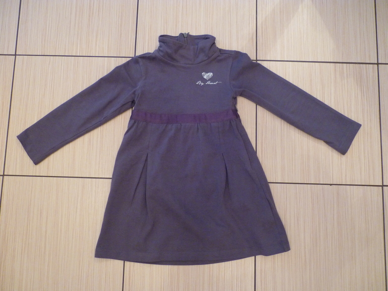 Новое платье CHICCO.   р 4 104.  Цена 700 руб.