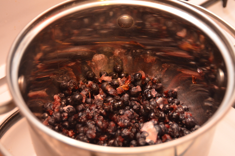 Чернично-панакотовый тортик