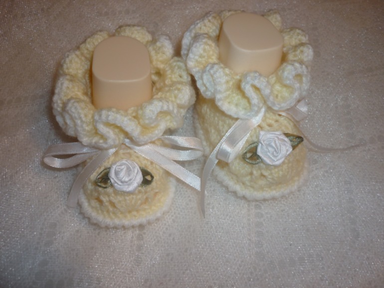 Пинетки для малышки. Вяжу на заказ.