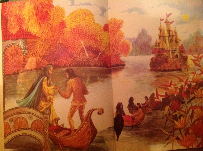 Две красавицы