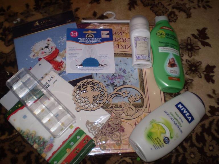 Подарочек  от  нашей  Снегурочки