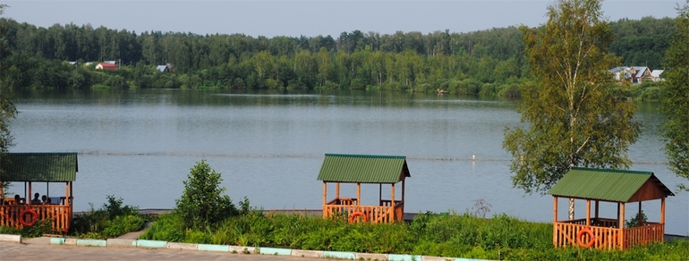 участок с фундаментом