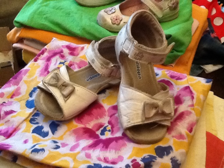 Сандалии 26 рр, 2 пары