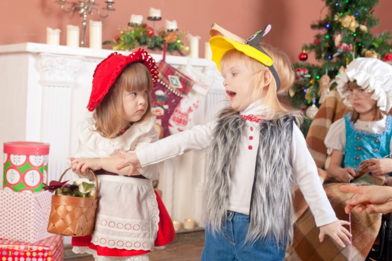 Новогодняя фотосессия. Красная шапочка и другие...