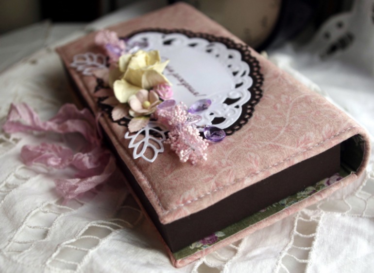 ещё одна деньрожденьевская коробочка для денежки...