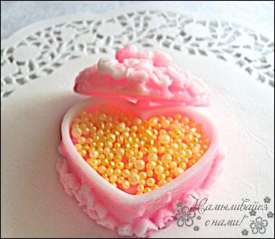 Продаю НОВЫЕ формы к 8 марта.