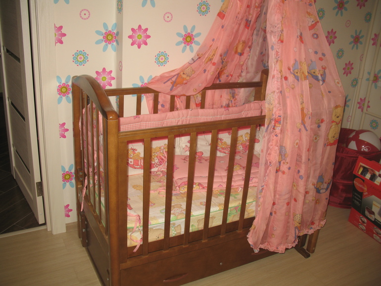 Детская кроватка Можга Регина продольный маятник 3000 руб.