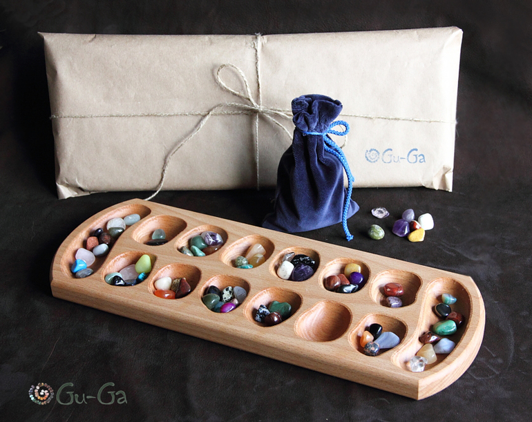 рассматриваем камни