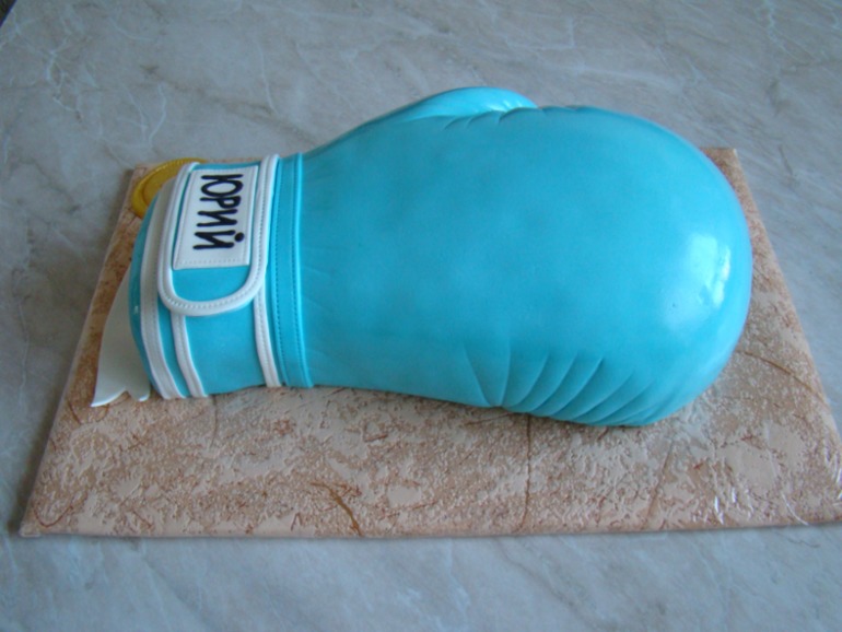 №28 Боксёрская перчатка