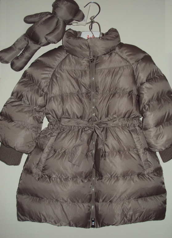 Продам новое пальто....Il Gufo Оригинал!  Новое !!!   100% нейлон, 90% пух ,10% перо  размер 6 лет(114см) Пристрой В Москве http://www.babyblog.ru/user/lenta/111bax  цена 10900руб
