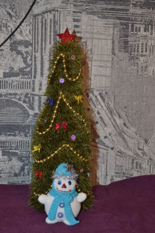 снеговик по просьбе мужа и "ёлочка" на шампанское!!!!!