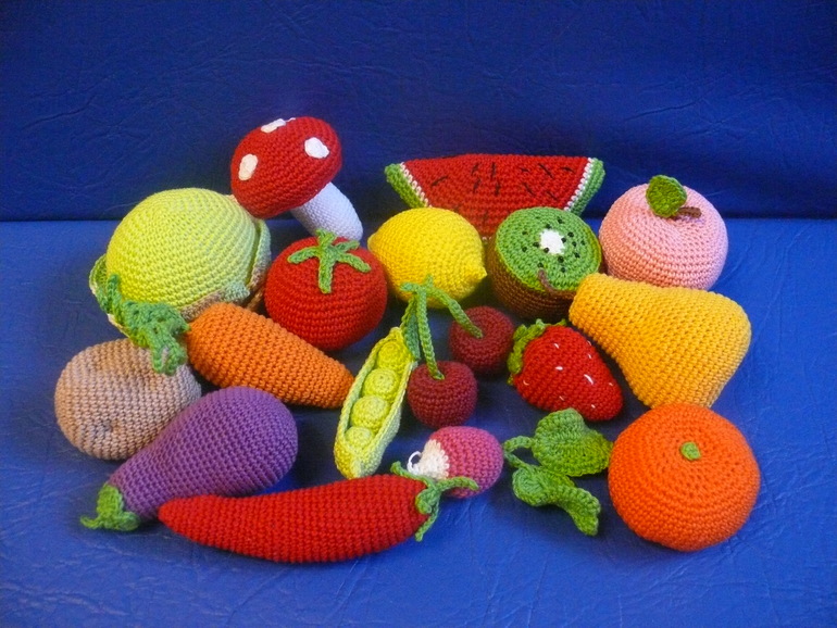 Свяжу на заказ игрушки, погремушки, слингобусы...