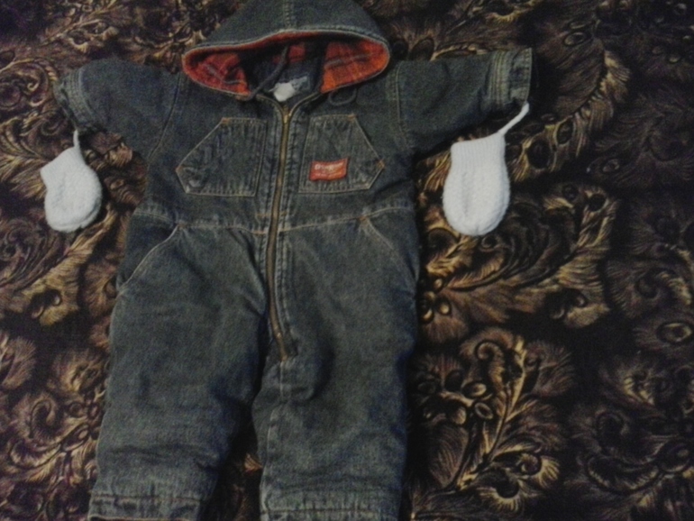 продам комбинезон OshKosh демисезонный. Почта