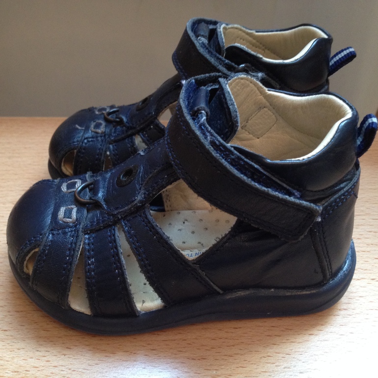 Босоножки BARTEK 21 разм. и MINIMEN 20 разм. б/у в хорошем состоянии по 500 руб