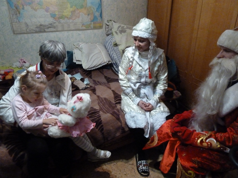 Каждый день по Деду Морозу:)