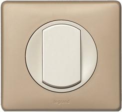 Какие подобрать рамки для розеток?