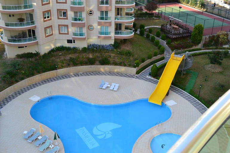 Турция, Анталья, Аланья, Махмутлар Просторная квартира 2+1 класса люкс с видом на море за 70000 евро.
