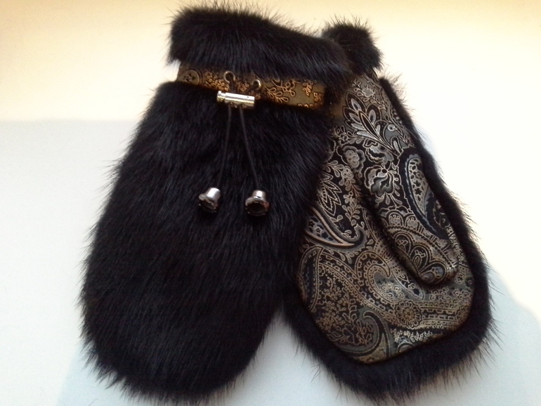 Детские варежки. 3000 руб. Тел.89854603716.