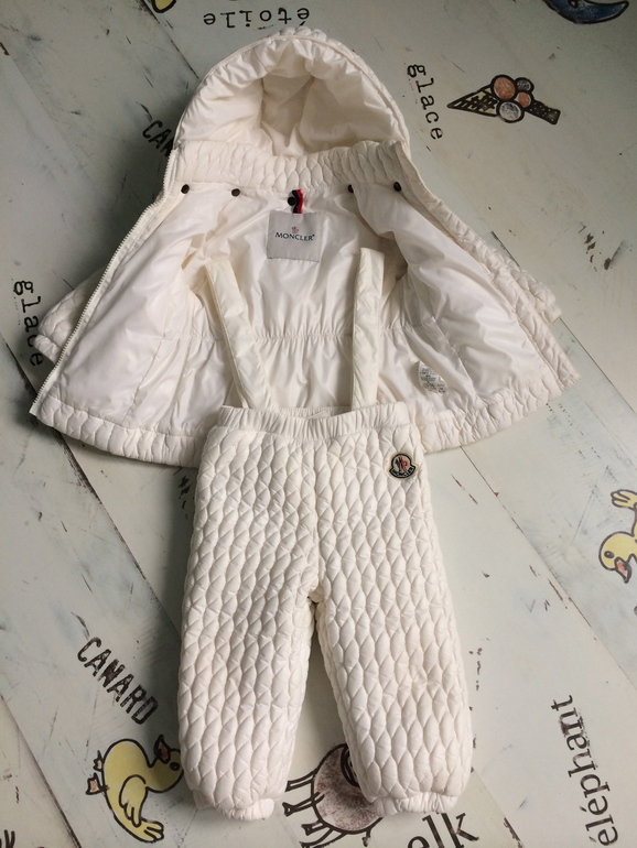 Комбинезон Moncler жатка,9-12 мес,в идеале,3000 Почта