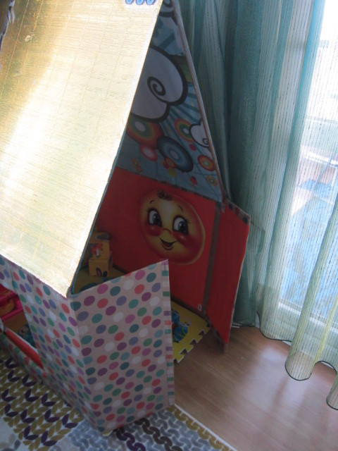 Домик из картона
