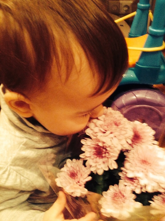 Для матерей (слова не мои) тронуло...