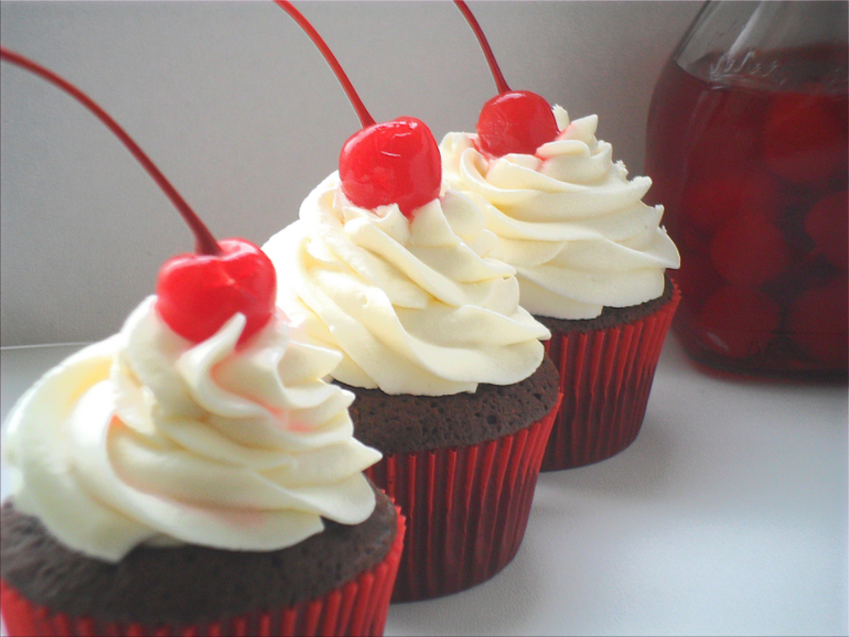 Black Forest Cupcakes))