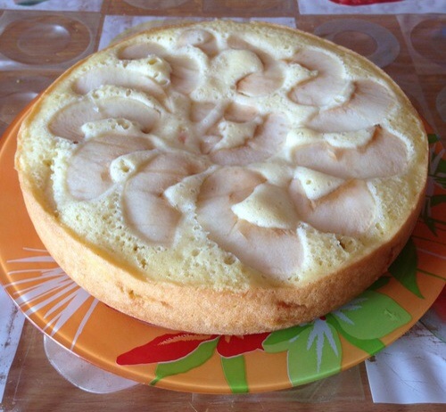 Простой рецепт шарлотки с яблоками!