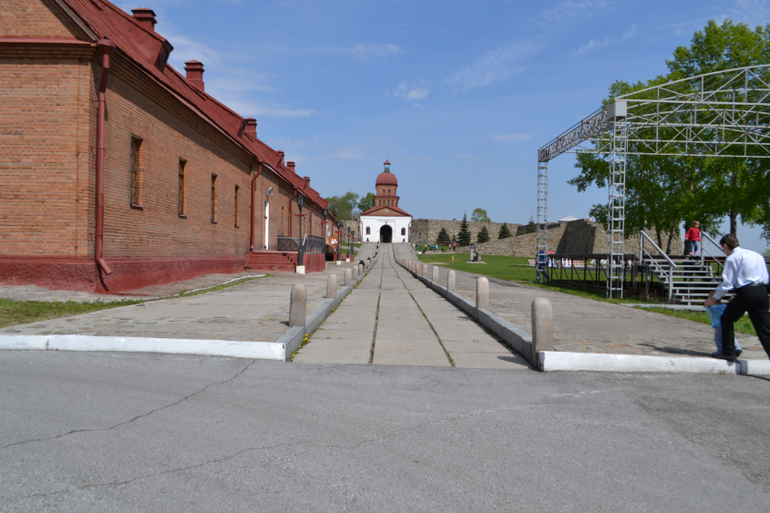 Дела Майские