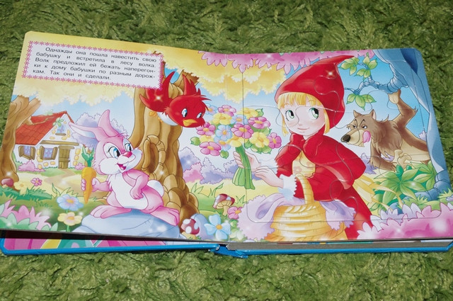 Продам книжки и кукольную мебель