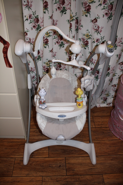продам качели Graco Silhouette