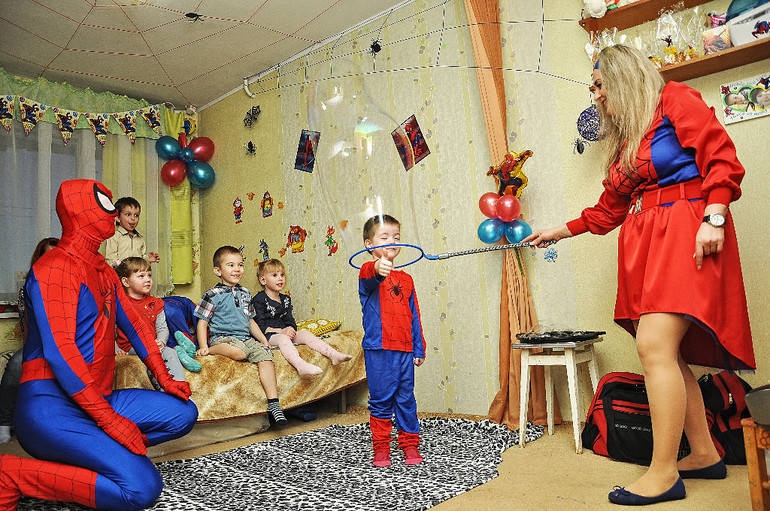 Фото человек паук и мои именниники