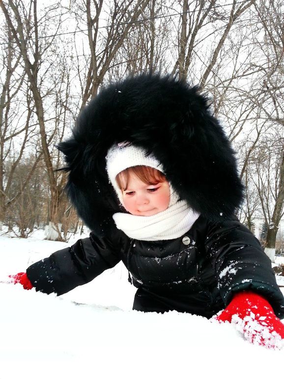 Мы пойдем сейчас гулять, Но не будем замерзать. !
