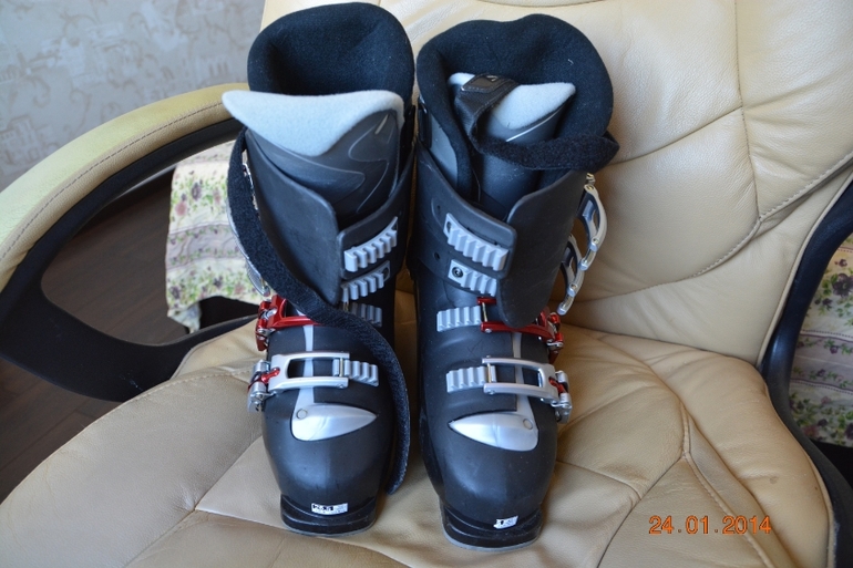 продам горнолыжные ботинки Salomon? h-h 26,5