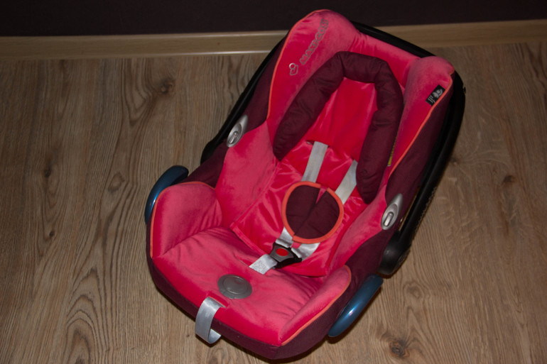 Коляска quinny speedi sx 3 в 1 (6 предметов в комплекте)