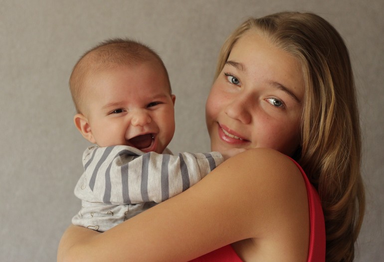 Мои дети. Егорке 3,5 месяца, Марине 13,5 лет.
