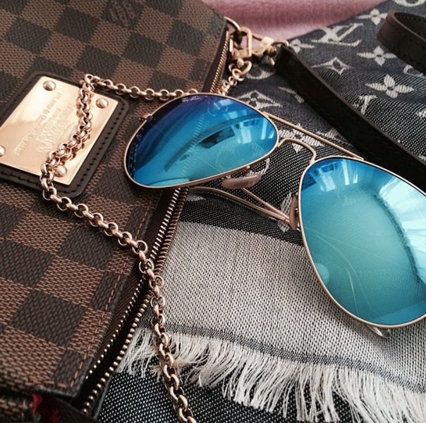 Остались RAY-BAN оригиналы! Двое Последних (голубыеЗолотые)