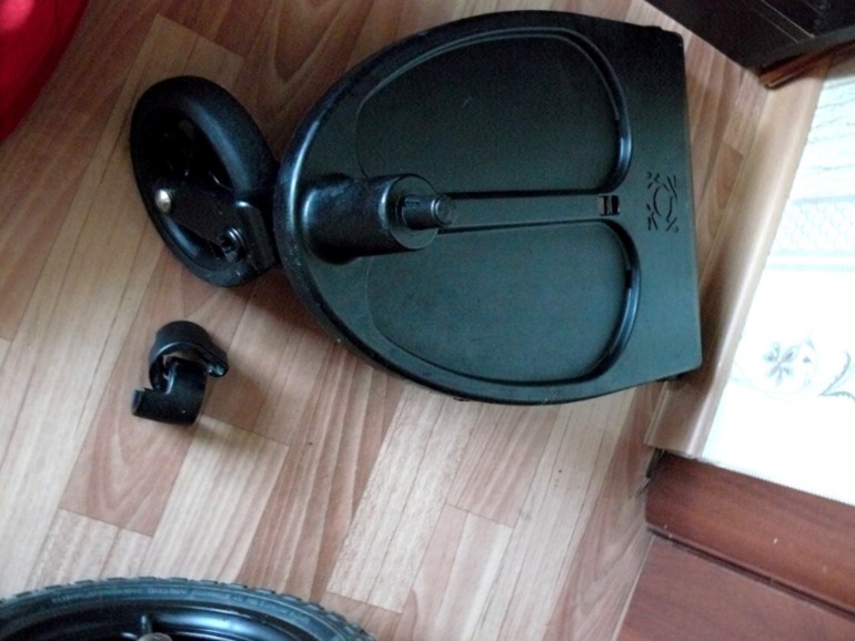 Bugaboo Frog +конверт+дождевик+подставка для ребенка Цена за все 10000!!! ТК за мой счет!!!