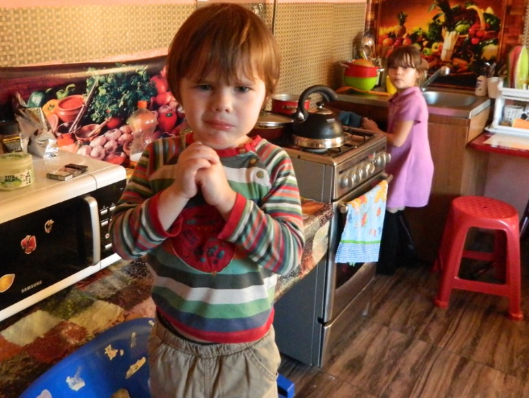 Попрошайка*)