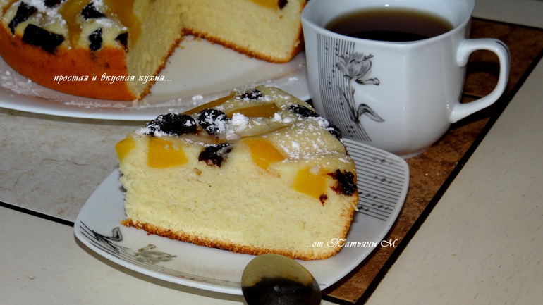 Манник с персиками и черносливом