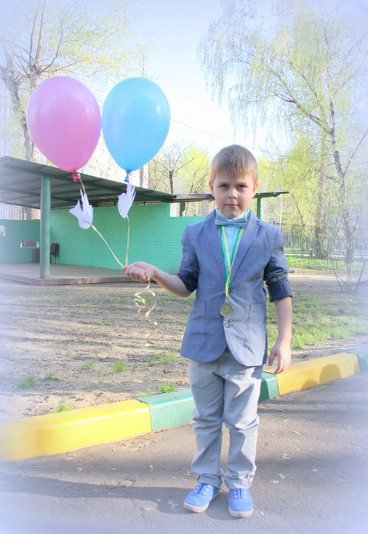 Мой любимый выпускник и почти первоклассник 2014...