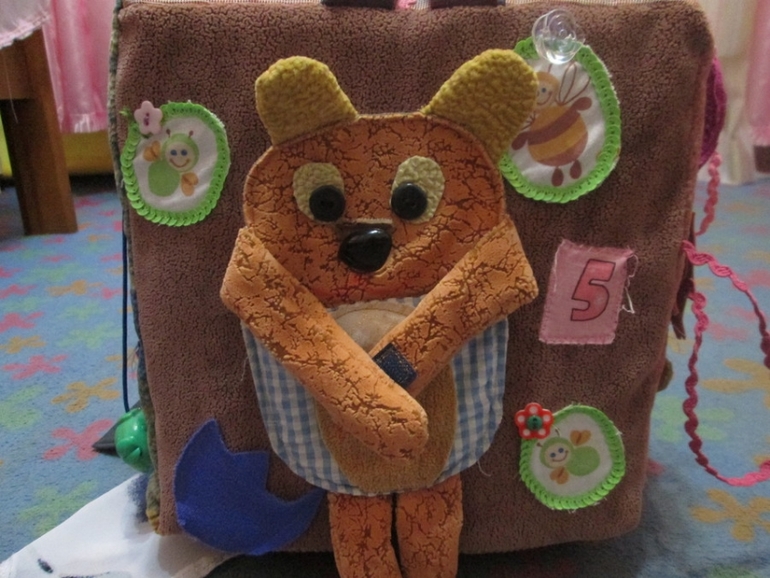 Развивающий кубик.