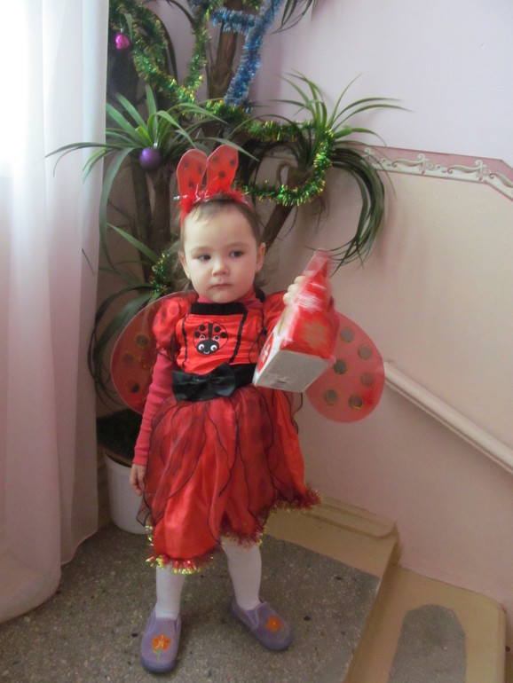 ПЕРВЫЙ УТРЕННИК В САДИКЕ)))