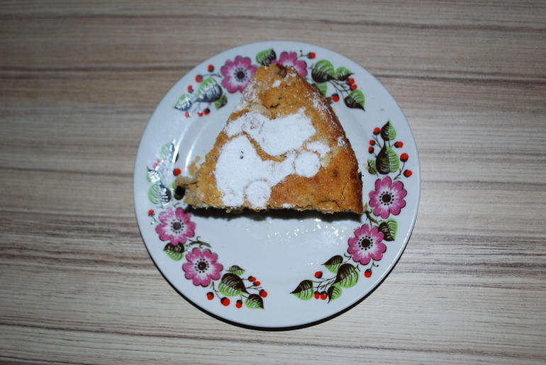 Пирог с манкой и яблоками без яиц (пересыпка сухой смесью)