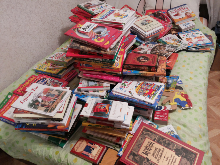 Продам не дорого детские игрушки, книги и наборы для творчества. Новые.