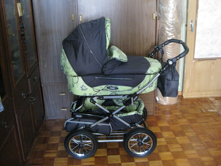 Продам Коляску Roan Kortina 2 в 1 (6000руб.)