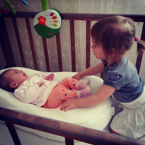 Mamaroo, шезлонг Tiny Love и CocoonaBaby